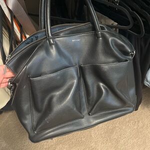 Mat & Nat Bag! Great for travel, or work! More pictures to come.